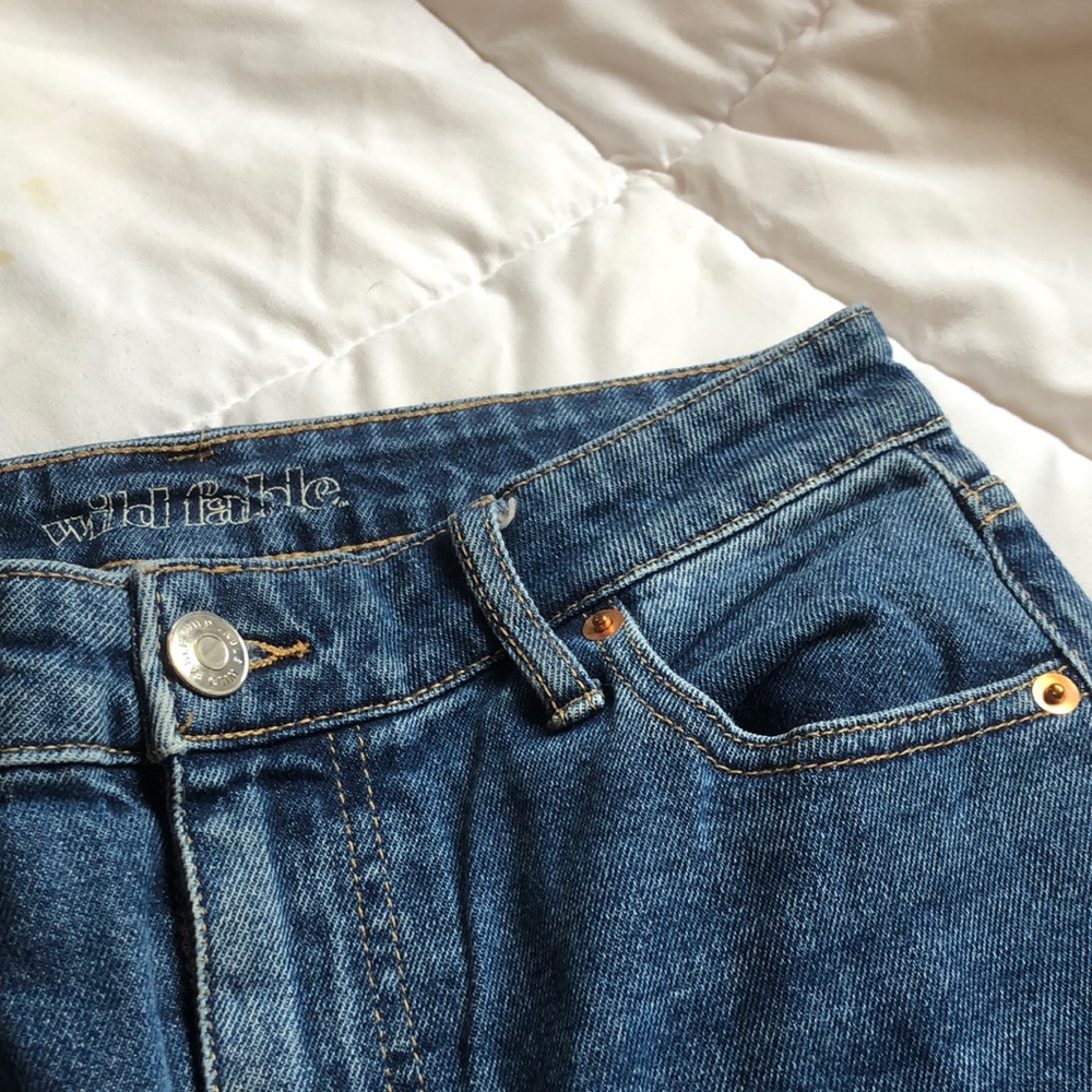High waisted jeans